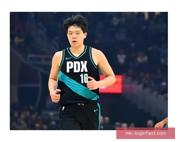 斯普利特盛赞杨瀚森进步显著 高位分球与组织能力大有提升 斯普利特盛赞杨瀚森进步显著 高位分球与组织能力大有提升